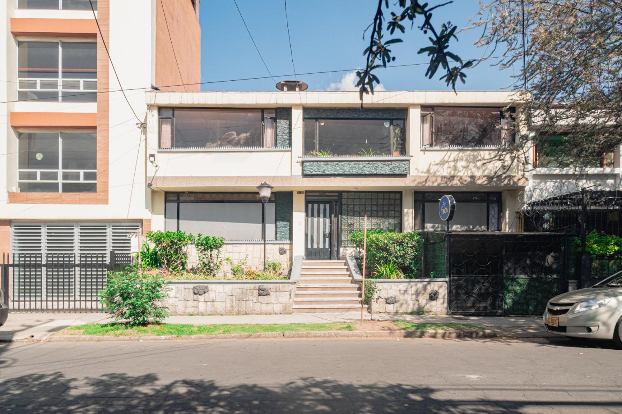 Innovar Casa Hostal Богота Экстерьер фото